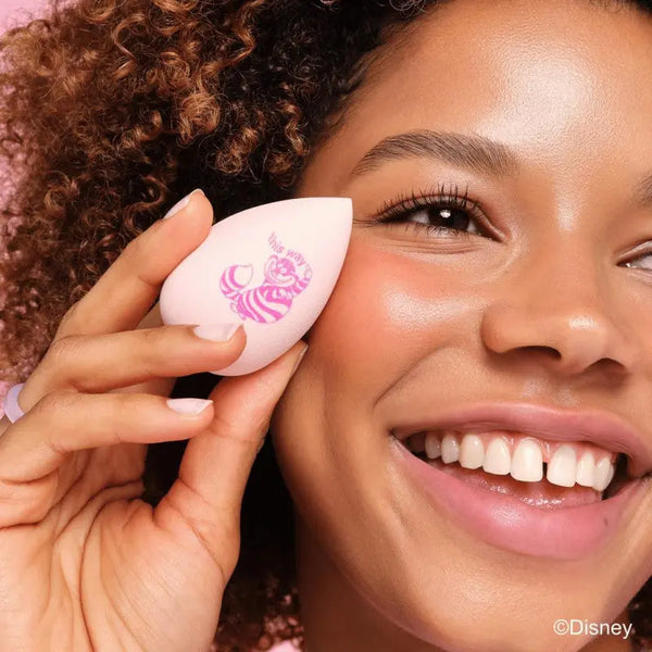 ALICE IN WONDERLAND ESSENCE DISNEY ÉPONGE DE MAQUILLAGE CHANGEANT DE COULEUR 01 essence