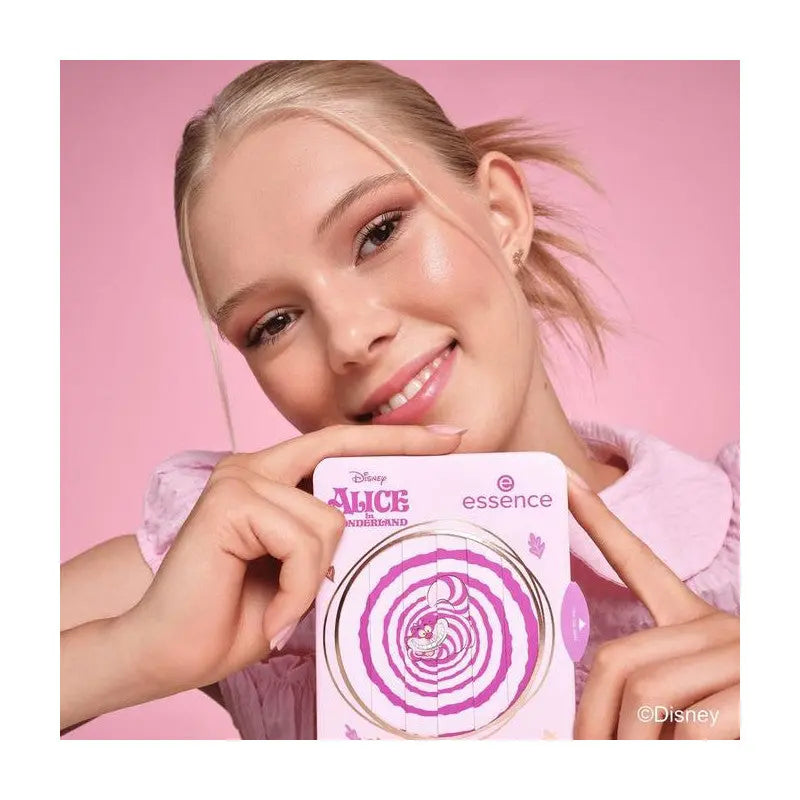ALICE IN WONDERLAND ESSENCE DISNEY PALETTE FARDS A PAUPIÈRES 01 essence