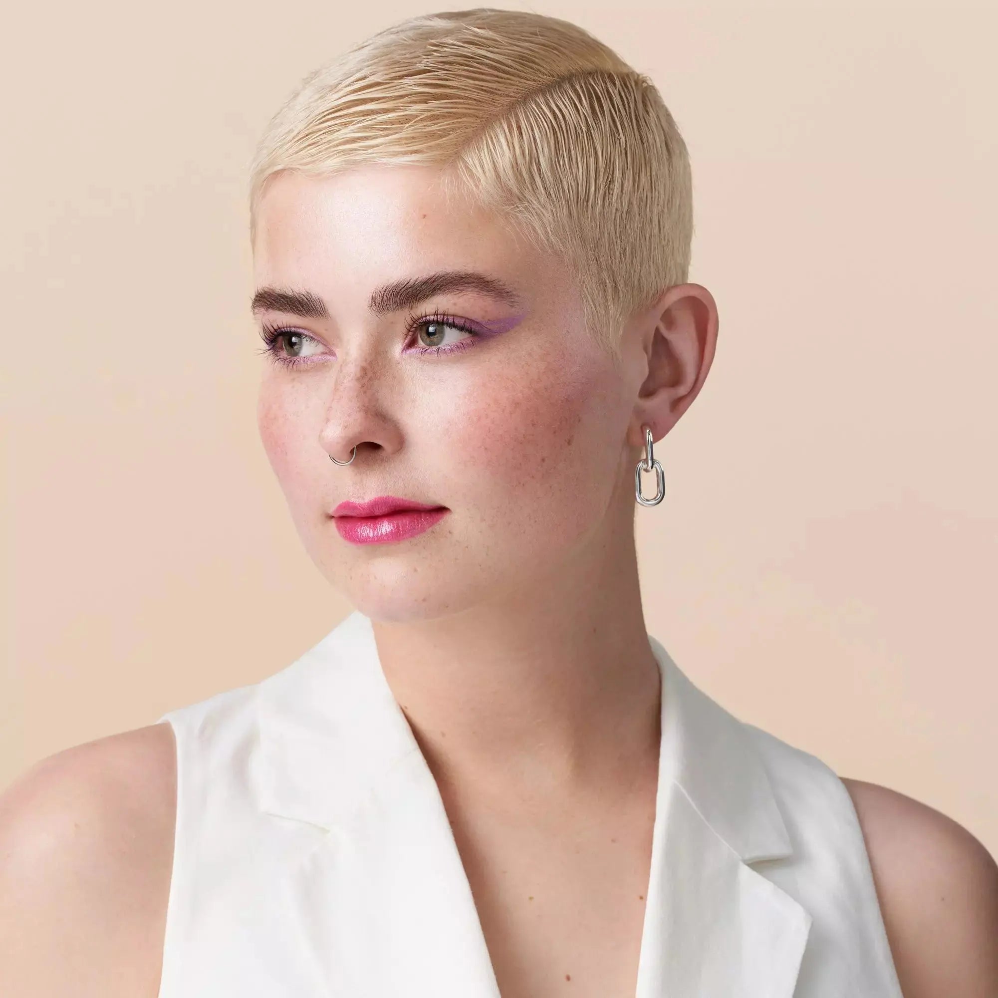 BAUME A LEVRES GLITTER GLAM GLOW catrice