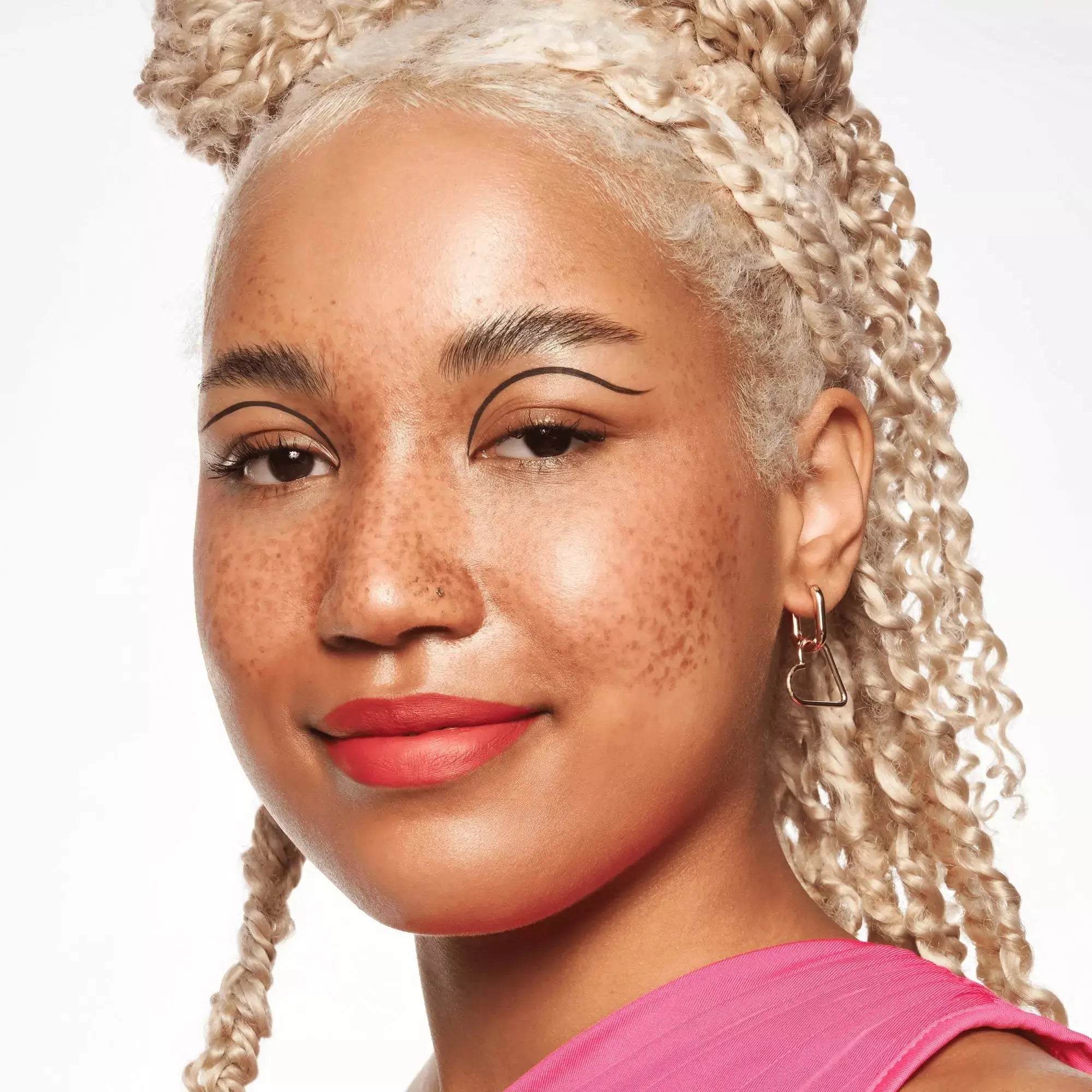 CRAYON A LEVRES STAY 8H WATERPROOF essence essence