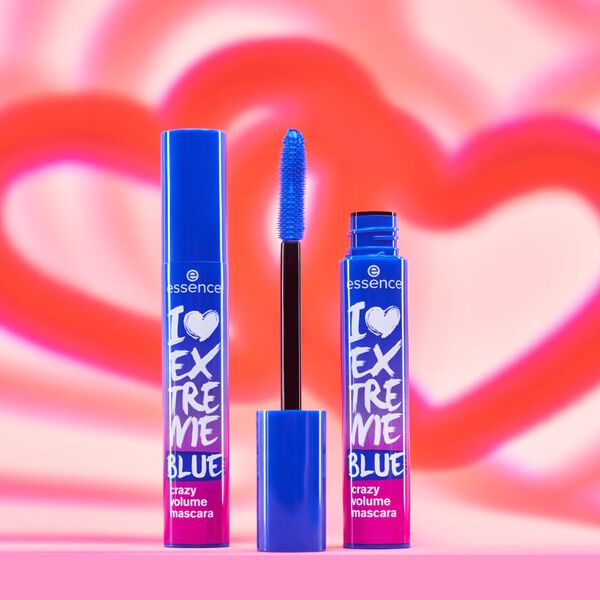 Mascara bleu i love extreme blue crazy volume essence