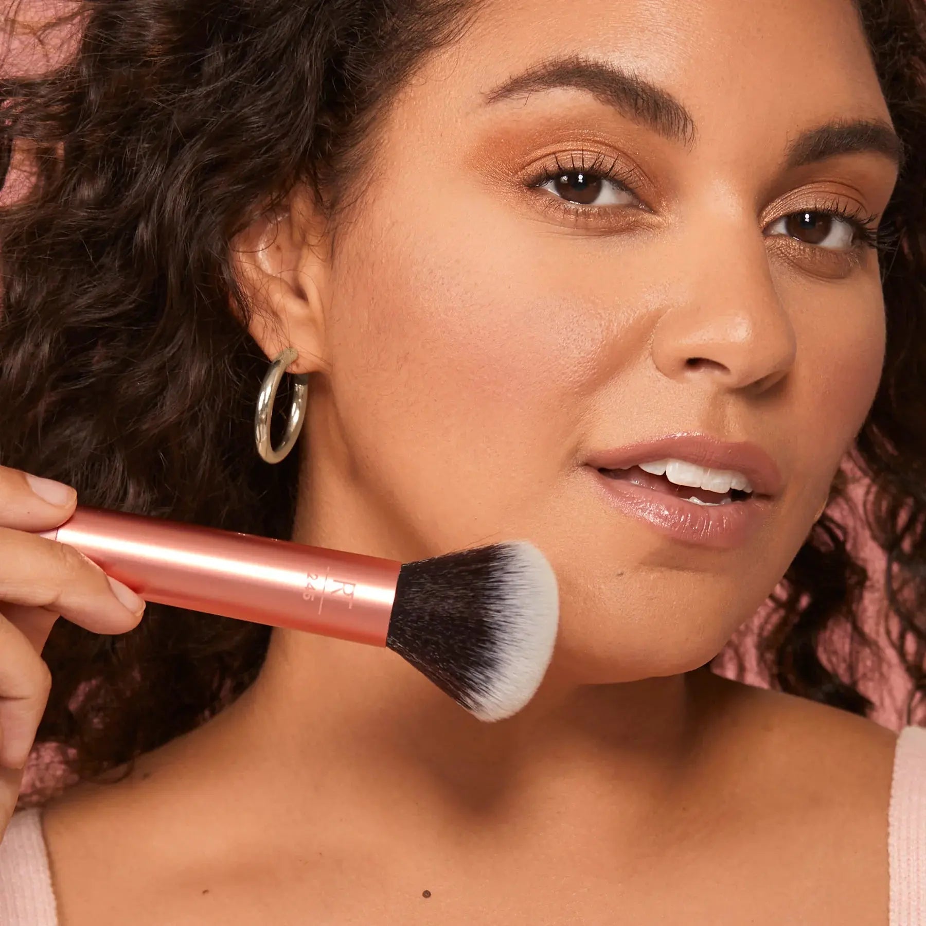 REAL TECHNIQUES EVERYTHING FACE BRUSH Real Techniques