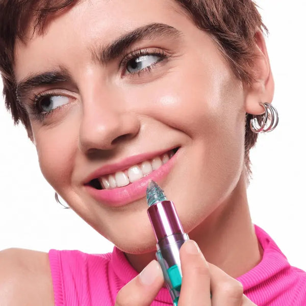 Rouge à Lèvres Aqua Jelly Colour Changing Essence essence