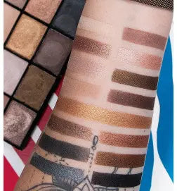 Reloaded Palette Smoky Newtrals Revolution