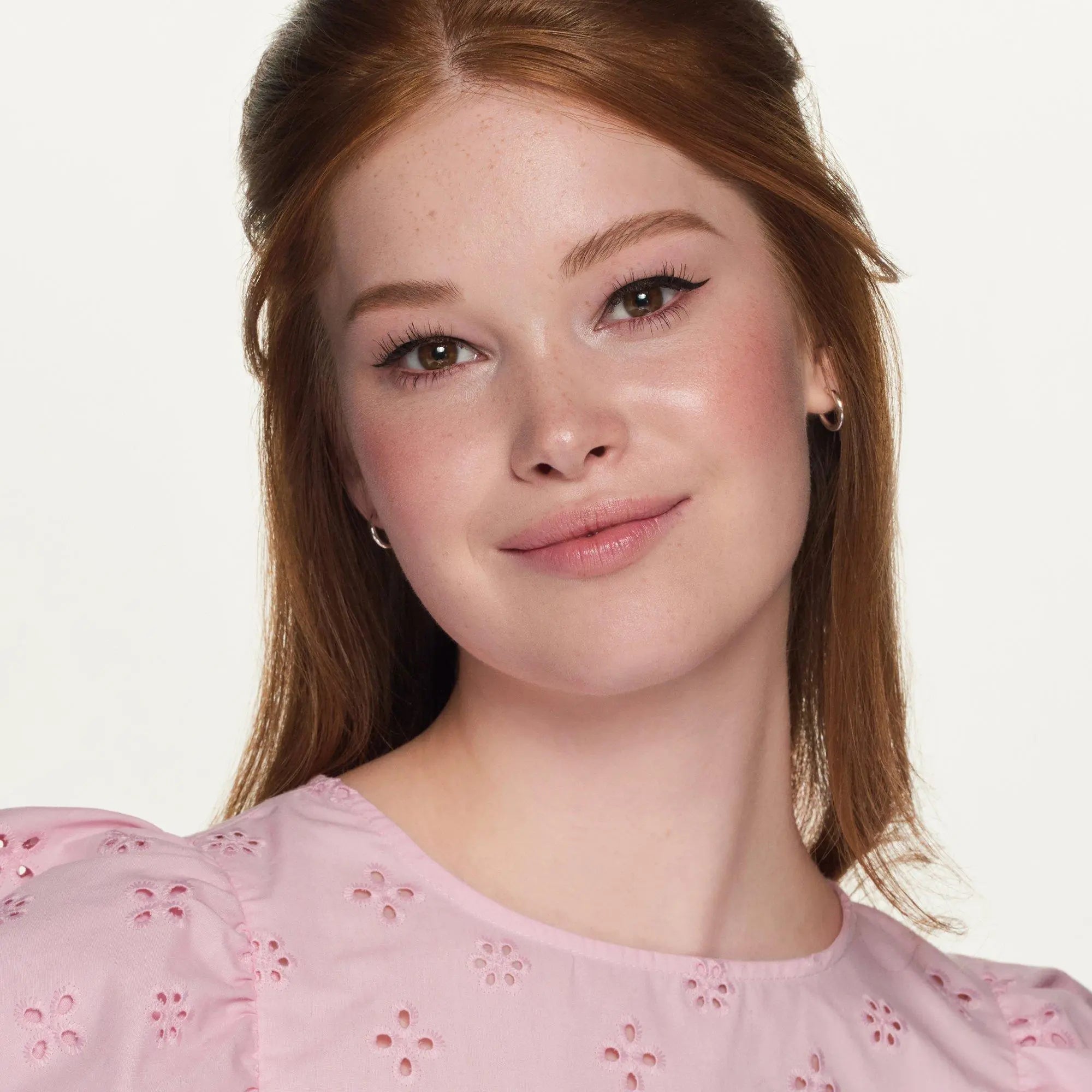 eyeliner pen extra long-lasting stylo eyeliner très longue tenue - Blackest Black essence